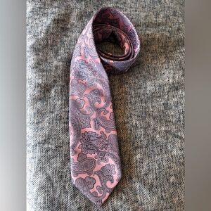 Saddlebred Pink and Gray Floral Tie